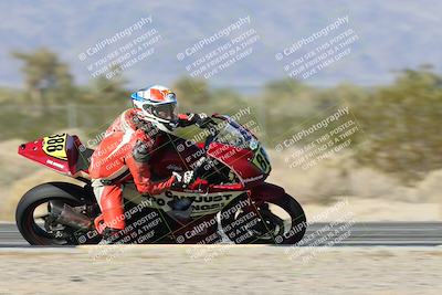 media/Dec-04-2025-Racers Edge (Thu) [[5ebc9f124d]]/3-B Group/5-Session 2 Turn 2 inside Speed Pans/